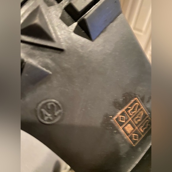 Christmas ๐
๐ฝ๐Combat-Type Santa Boots - Picture 2 of 10